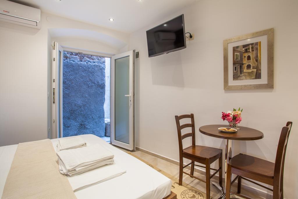 Apartments Calma Црес Екстер'єр фото