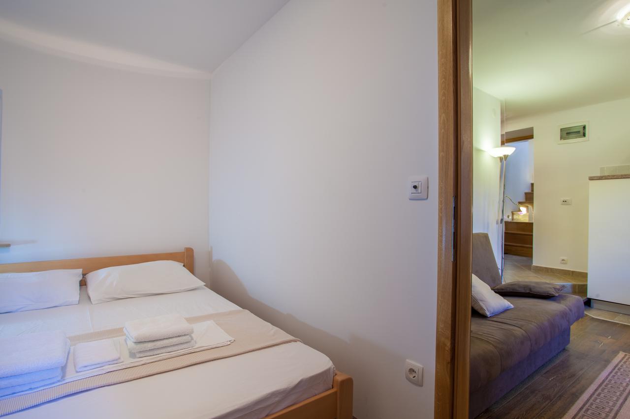 Apartments Calma Црес Екстер'єр фото