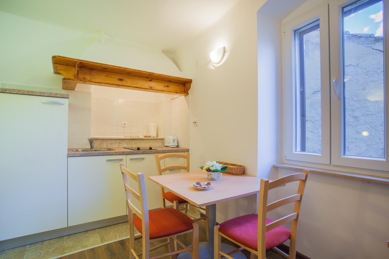 Apartments Calma Црес Екстер'єр фото