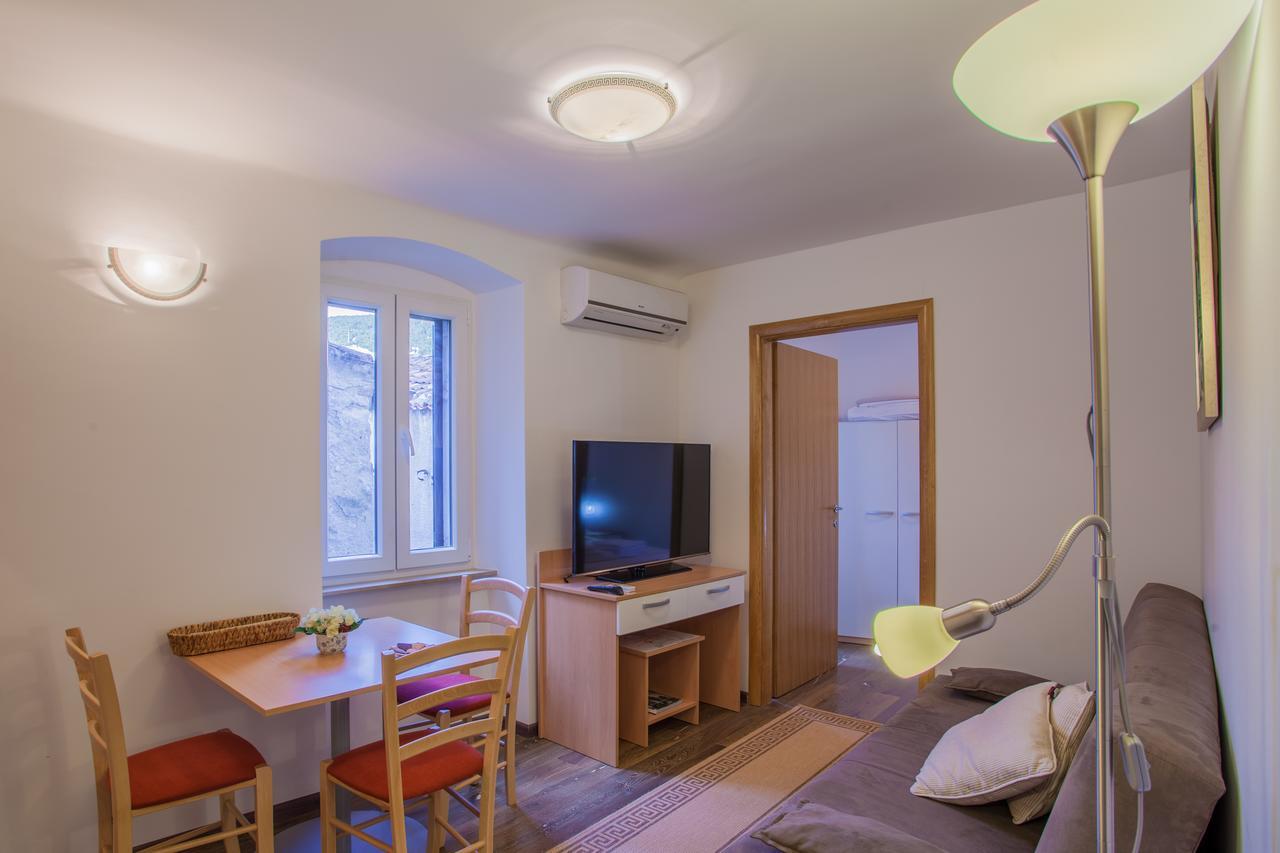 Apartments Calma Црес Екстер'єр фото