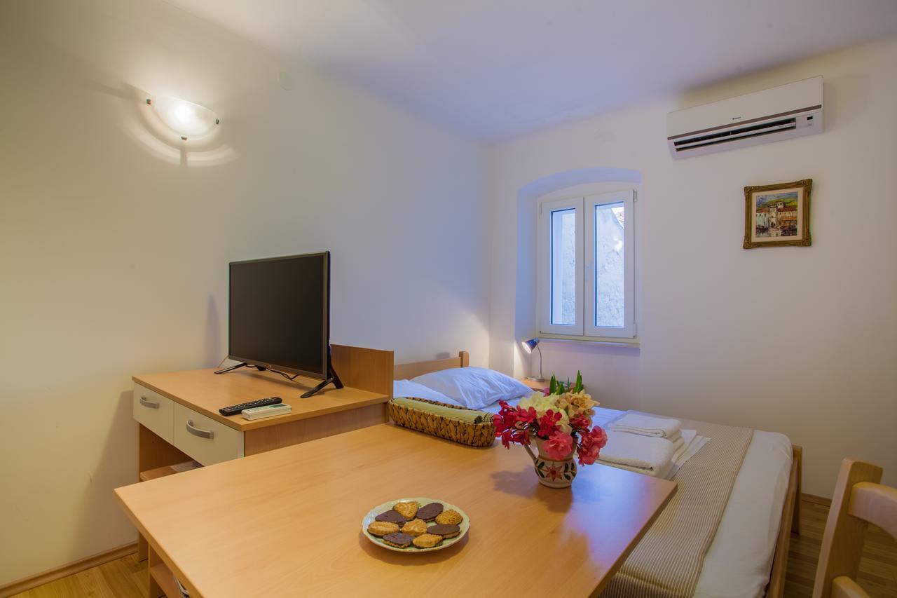 Apartments Calma Црес Екстер'єр фото