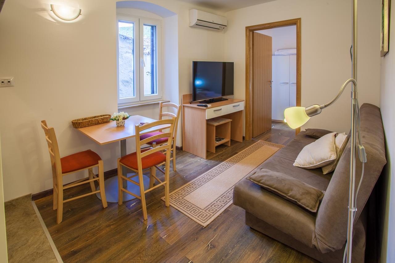 Apartments Calma Црес Екстер'єр фото